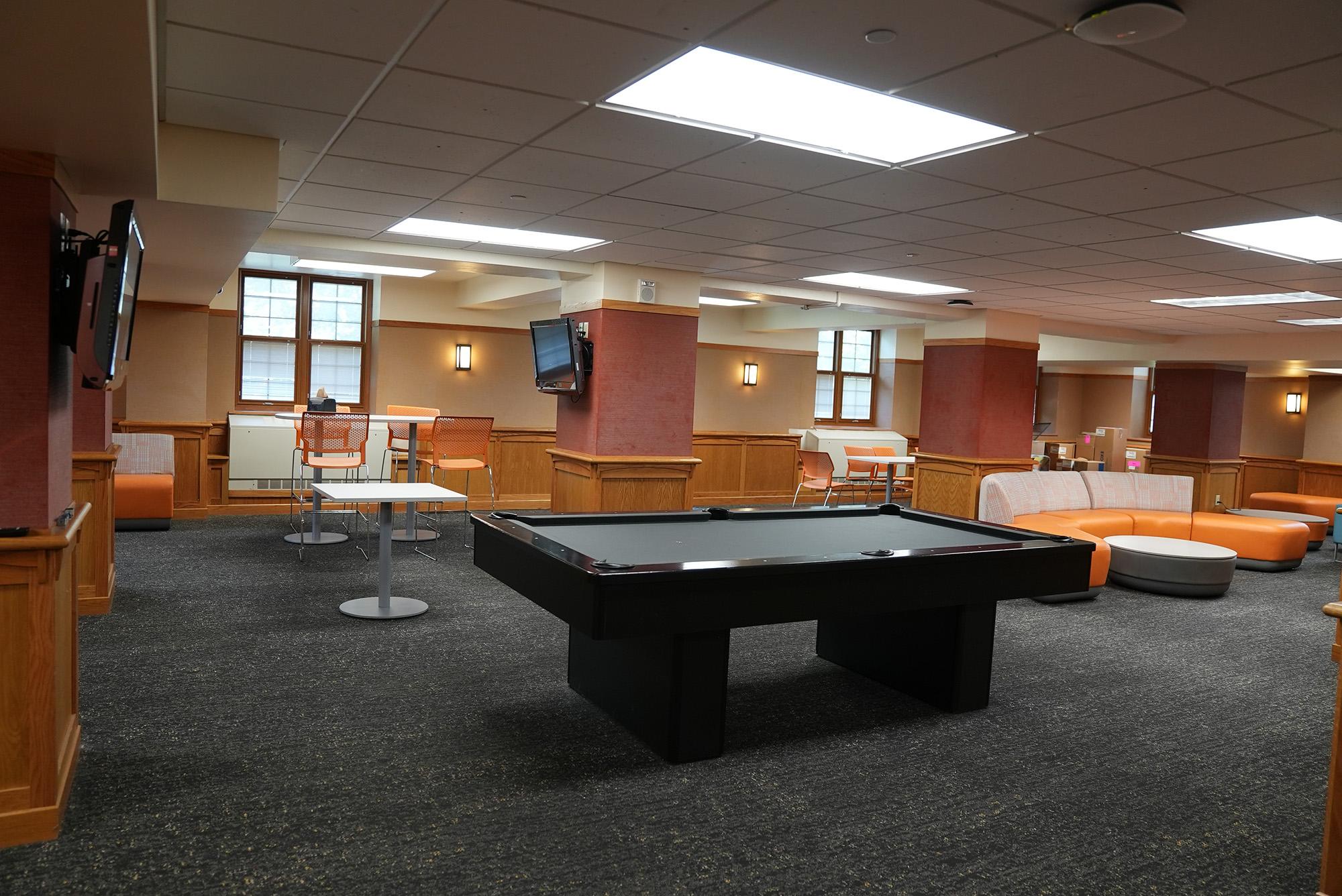 frees hall billiards room_2